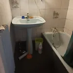 Transit בית אירוח *