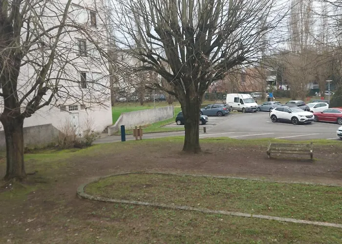 Transit Kwatera prywatna *