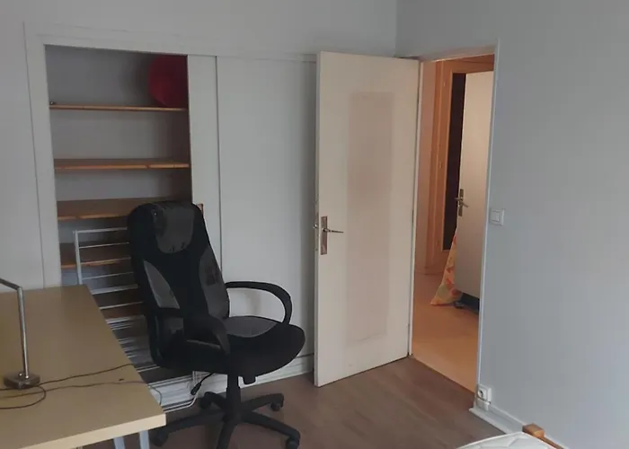 Transit Kwatera prywatna *